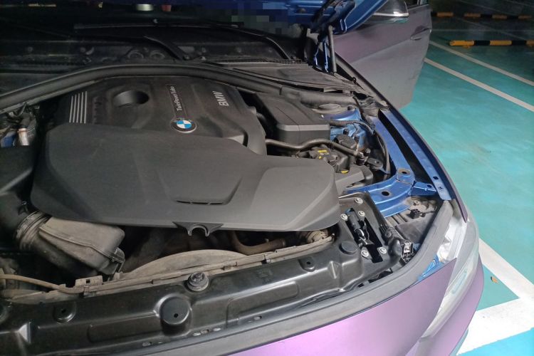 Used BMW 3 Series 2018 320i M Sport Package Engine Bay Left