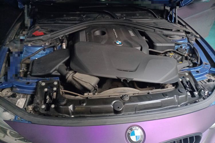Used BMW 3 Series 2018 320i M Sport Package Engine Bay