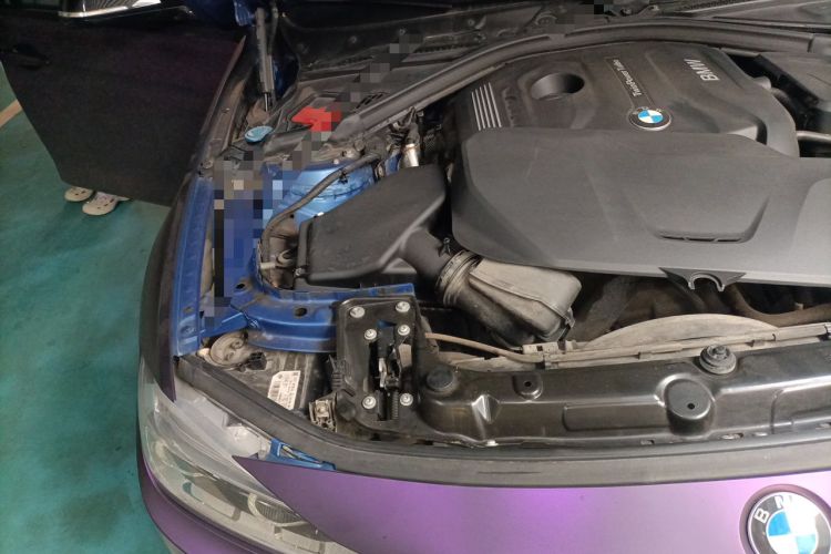 Used BMW 3 Series 2018 320i M Sport Package Engine Bay Right
