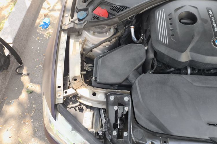 Used BMW 3 Series 2018 320Li Fashion Model Engine Bay Right