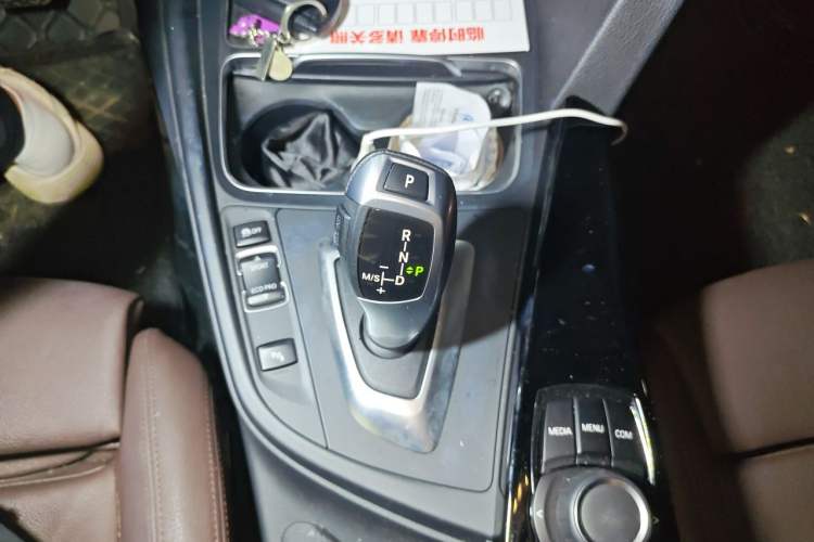 Used BMW 3 Series 2018 320Li Fashion Model Gear Lever