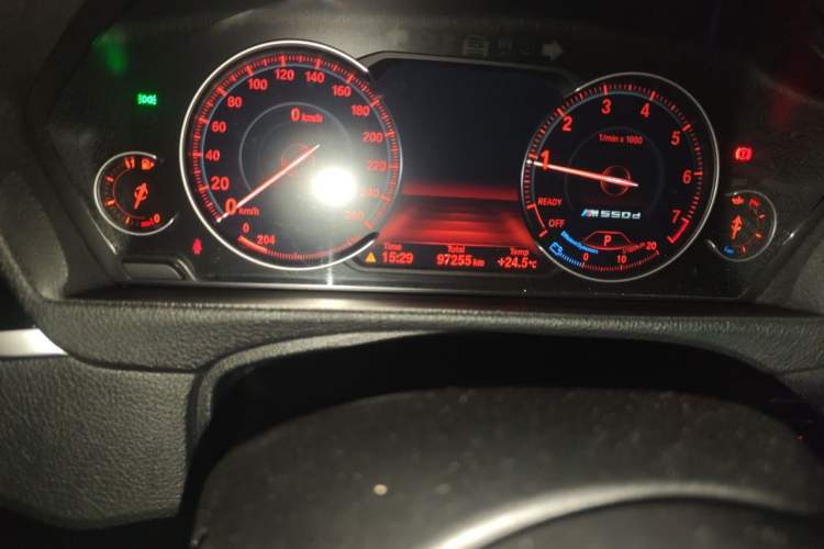 Used BMW 3 Series 2018 320Li Leading Model M Sport Package Odometer Close Up