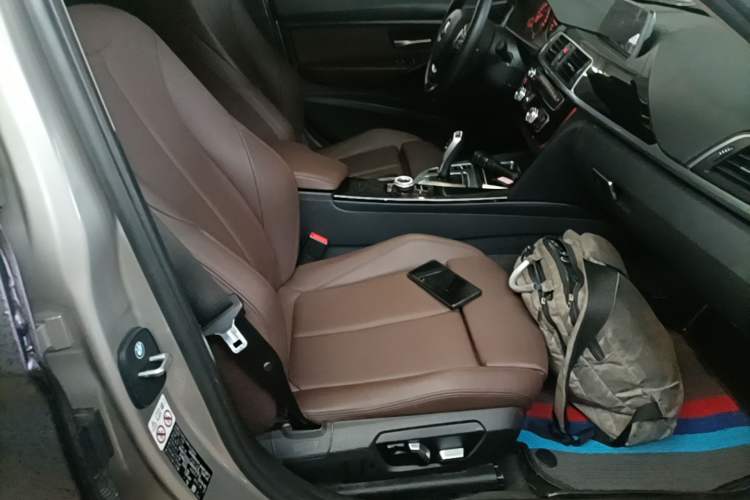 Used BMW 3 Series 2018 320Li Fashion Model Right Front Seat