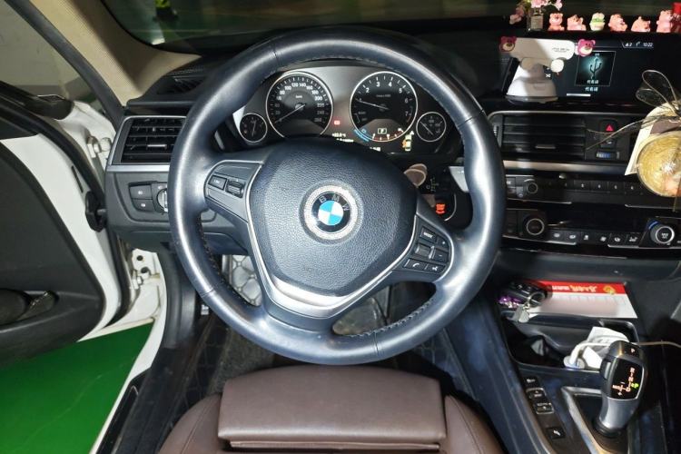 Used BMW 3 Series 2018 320Li Fashion Model Steering Wheel