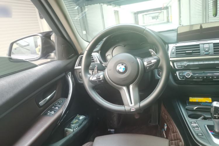 Used BMW 3 Series 2018 320Li xDrive Fashion Model Steering Wheel
