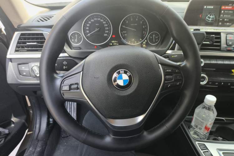 Used BMW 3 Series 2018 320Li Fashion Model Steering Wheel