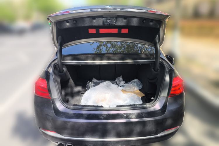 Used BMW 3 Series 2018 320Li Fashion Model Trunk