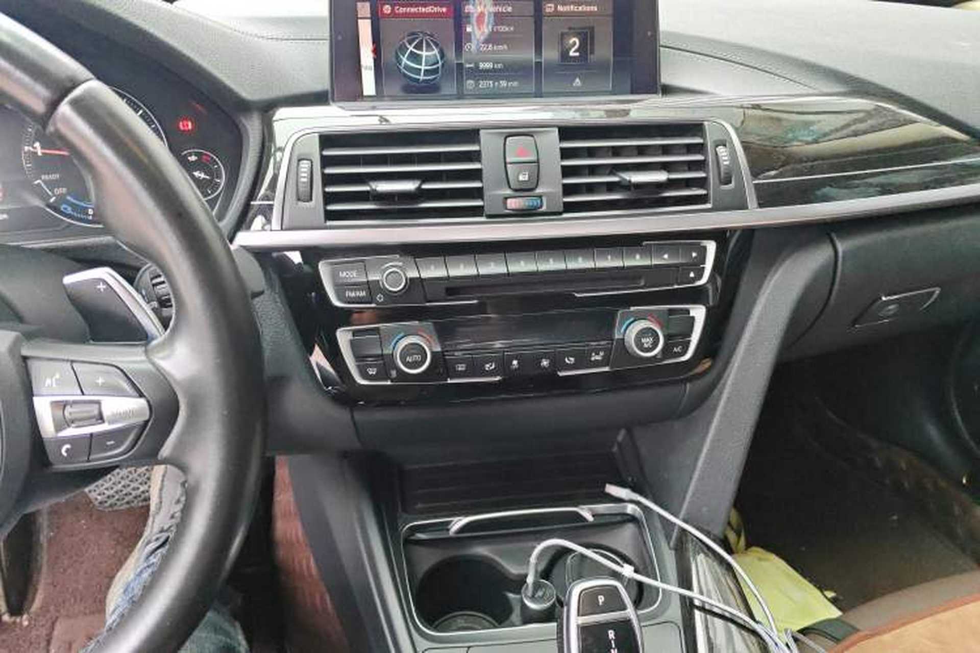 Used BMW 3 Series 2018 320Li M Sport Night Edition Audio And AC Panel
