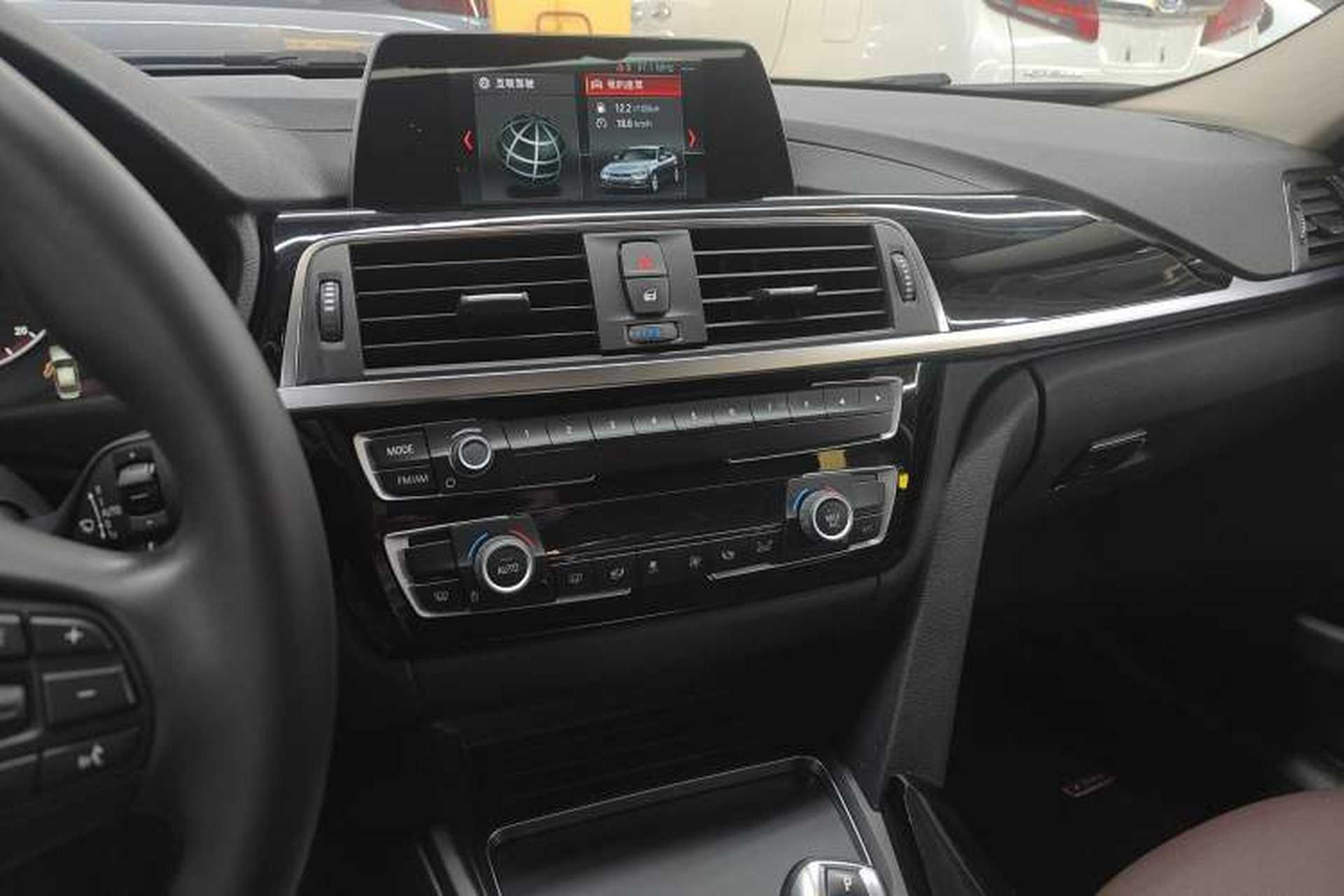 Used BMW 3 Series 2018 320Li Fashion Model Audio And AC Panel