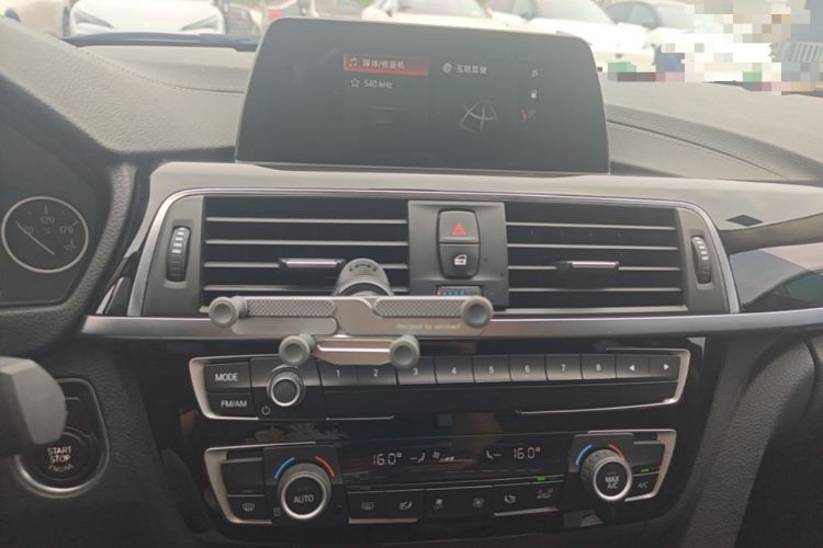 Used BMW 3 Series 2018 320Li Fashion Model Audio And AC Panel