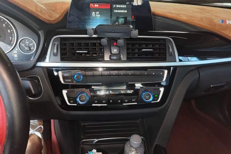 Used BMW 3 Series 2018 320Li Fashion Model Audio And AC Panel