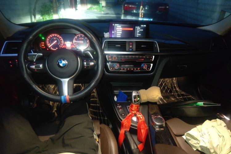 Used BMW 3 Series 2018 320Li M Sport Night Edition Center Console