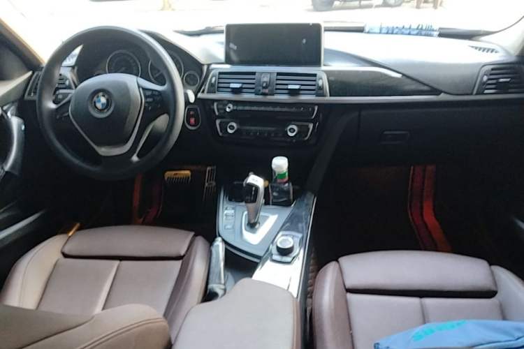 Used BMW 3 Series 2018 320Li Fashion Model Center Console