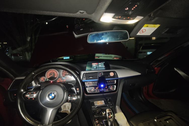 Used BMW 3 Series 2018 320i M Sport Package Center Console