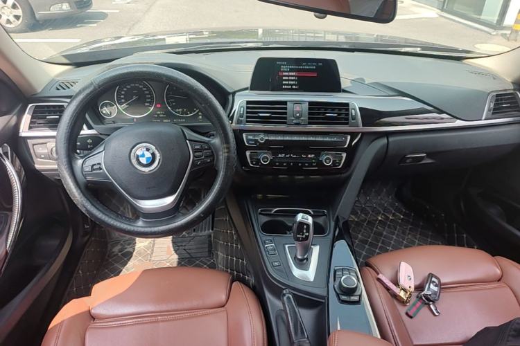 Used BMW 3 Series 2018 320Li Fashion Model Center Console