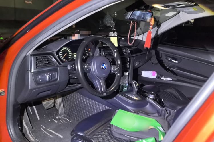 Used BMW 3 Series 2018 320Li Leading Model M Sport Package Center Console