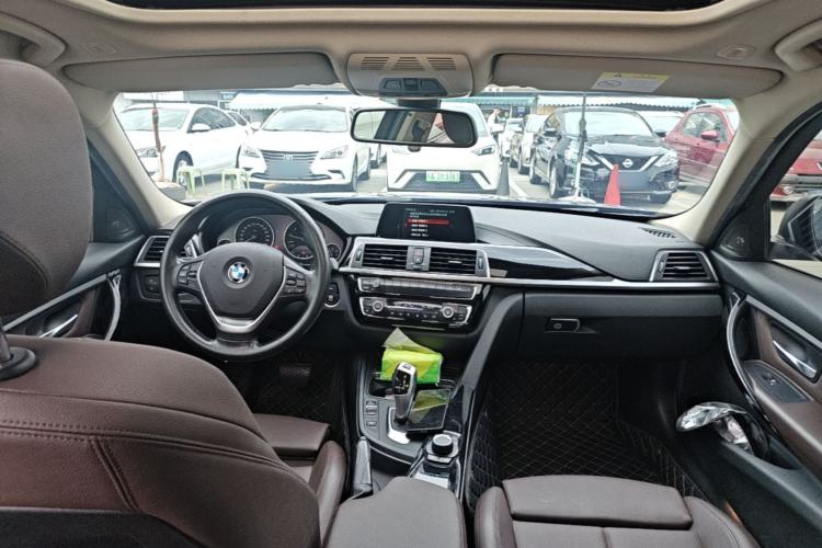 Used BMW 3 Series 2018 320Li Fashion Model Center Console