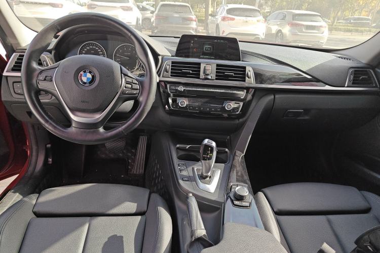 Used BMW 3 Series 2018 318Li Center Console