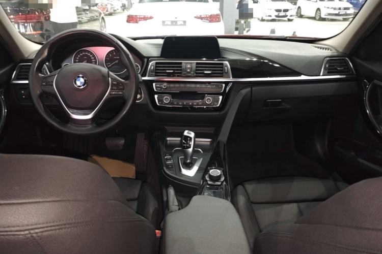 Used BMW 3 Series 2018 320Li Fashion Model Center Console
