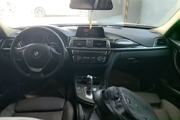 Used BMW 3 Series 2018 320Li Fashion Model Center Console