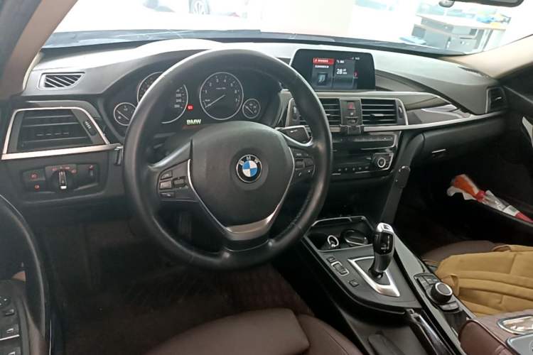 Used BMW 3 Series 2018 320Li Fashion Model Center Console