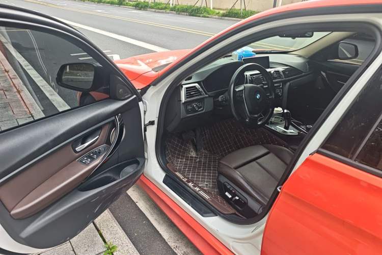 Used BMW 3 Series 2018 318i Driver Seat