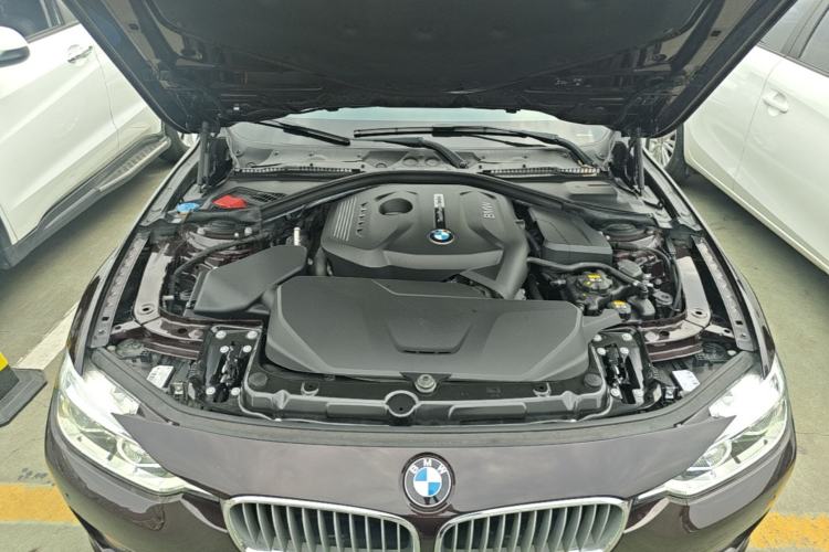 Used BMW 3 Series 2018 320Li Fashion Model Engine Bay