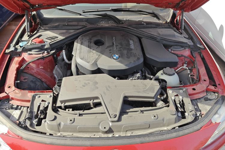 Used BMW 3 Series 2018 318Li Engine Bay