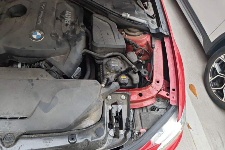 Used BMW 3 Series 2018 320Li Fashion Model Engine Bay Left