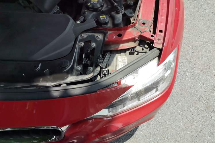Used BMW 3 Series 2018 320Li Leading Model M Sport Package Engine Bay Left