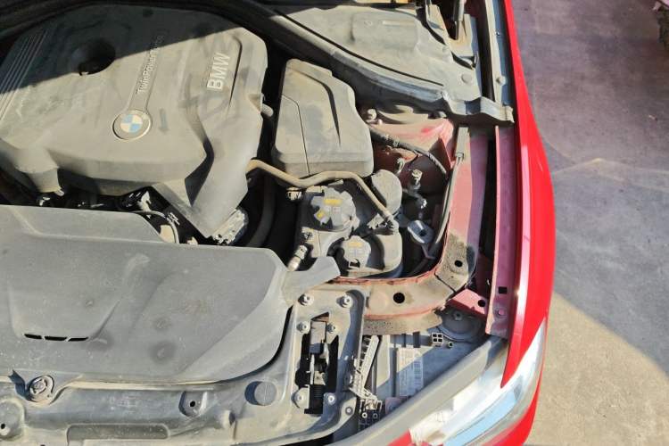 Used BMW 3 Series 2018 320Li Fashion Model Engine Bay Left