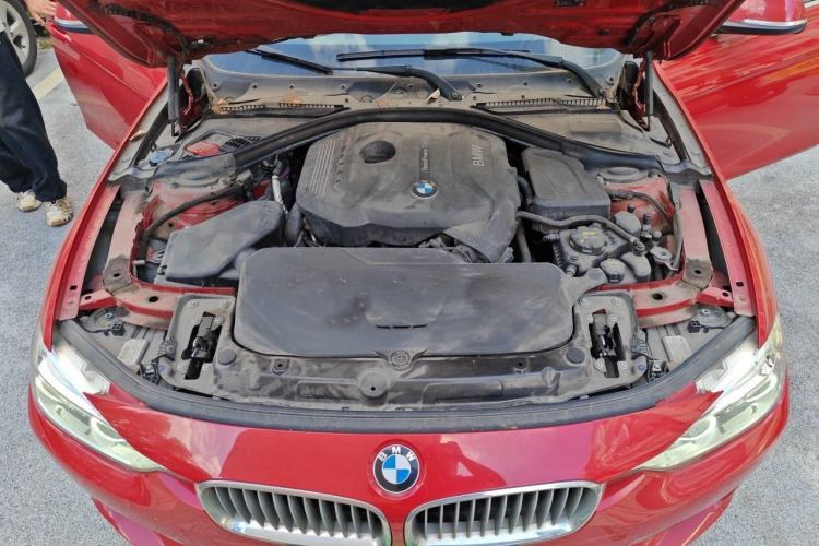 Used BMW 3 Series 2018 320Li Fashion Model Engine Bay