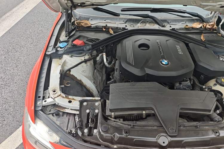 Used BMW 3 Series 2018 318i Engine Bay Right