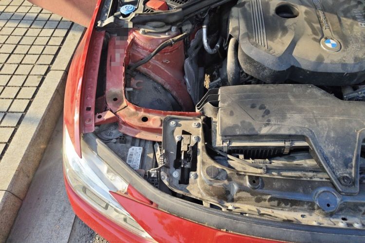 Used BMW 3 Series 2018 318i Engine Bay Right