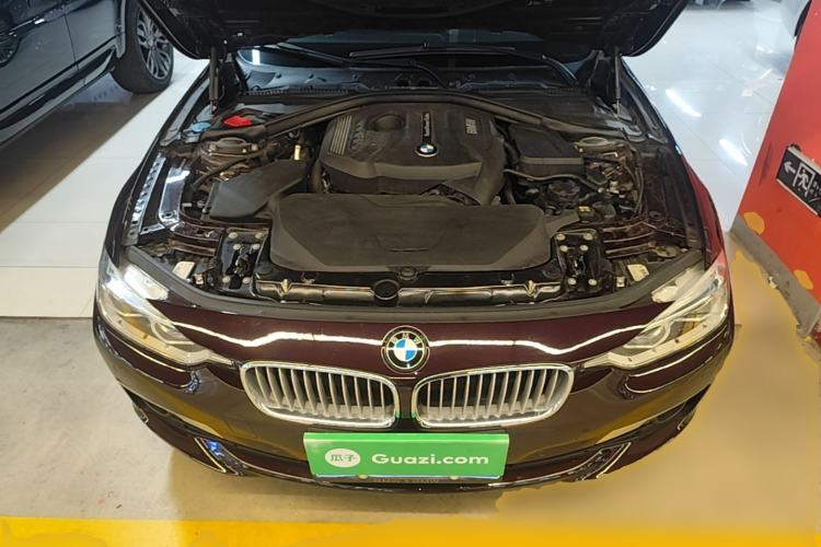 Used BMW 3 Series 2018 320Li Fashion Model Engine Bay