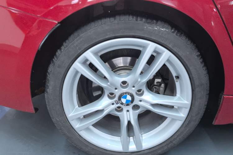 Used BMW 3 Series 2018 320Li Leading Model M Sport Package Exterior 5