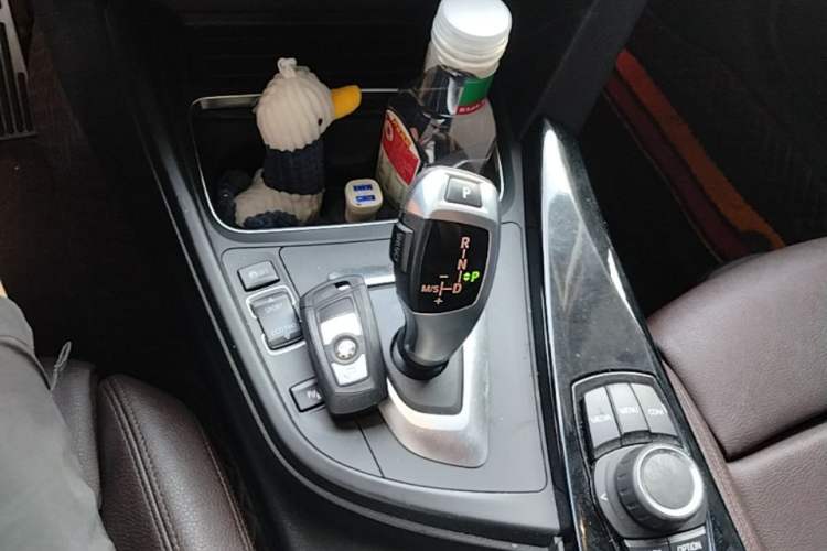 Used BMW 3 Series 2018 320Li Fashion Model Gear Lever