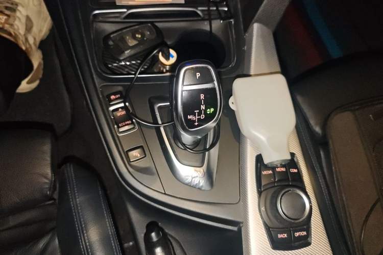 Used BMW 3 Series 2018 320i M Sport Package Gear Lever