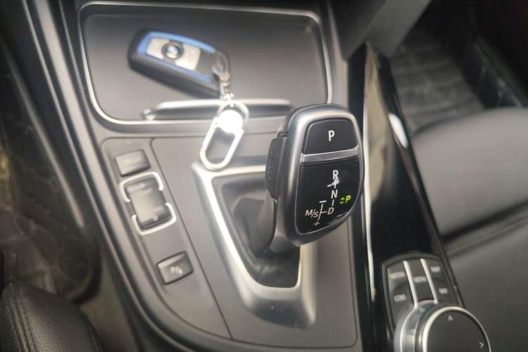 Used BMW 3 Series 2018 320Li Leading Model M Sport Package Gear Lever