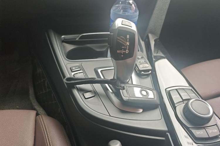 Used BMW 3 Series 2018 320Li Fashion Model Gear Lever