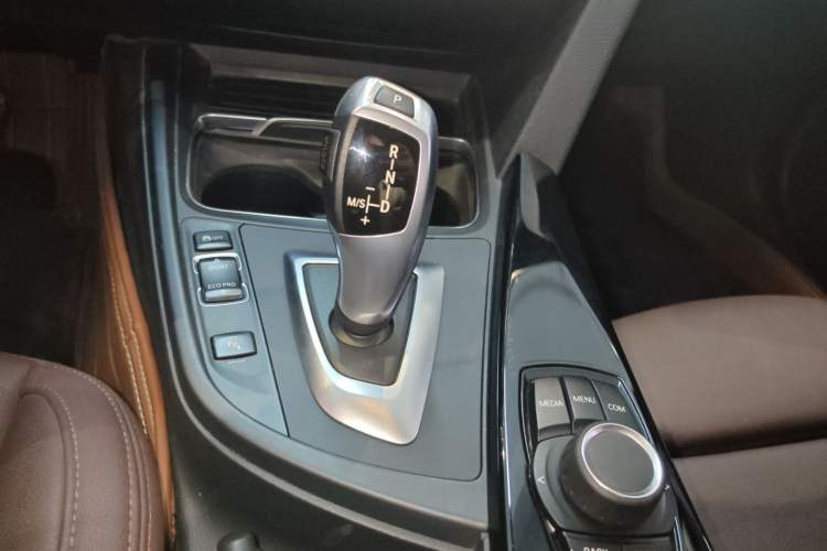 Used BMW 3 Series 2018 320Li Fashion Model Gear Lever