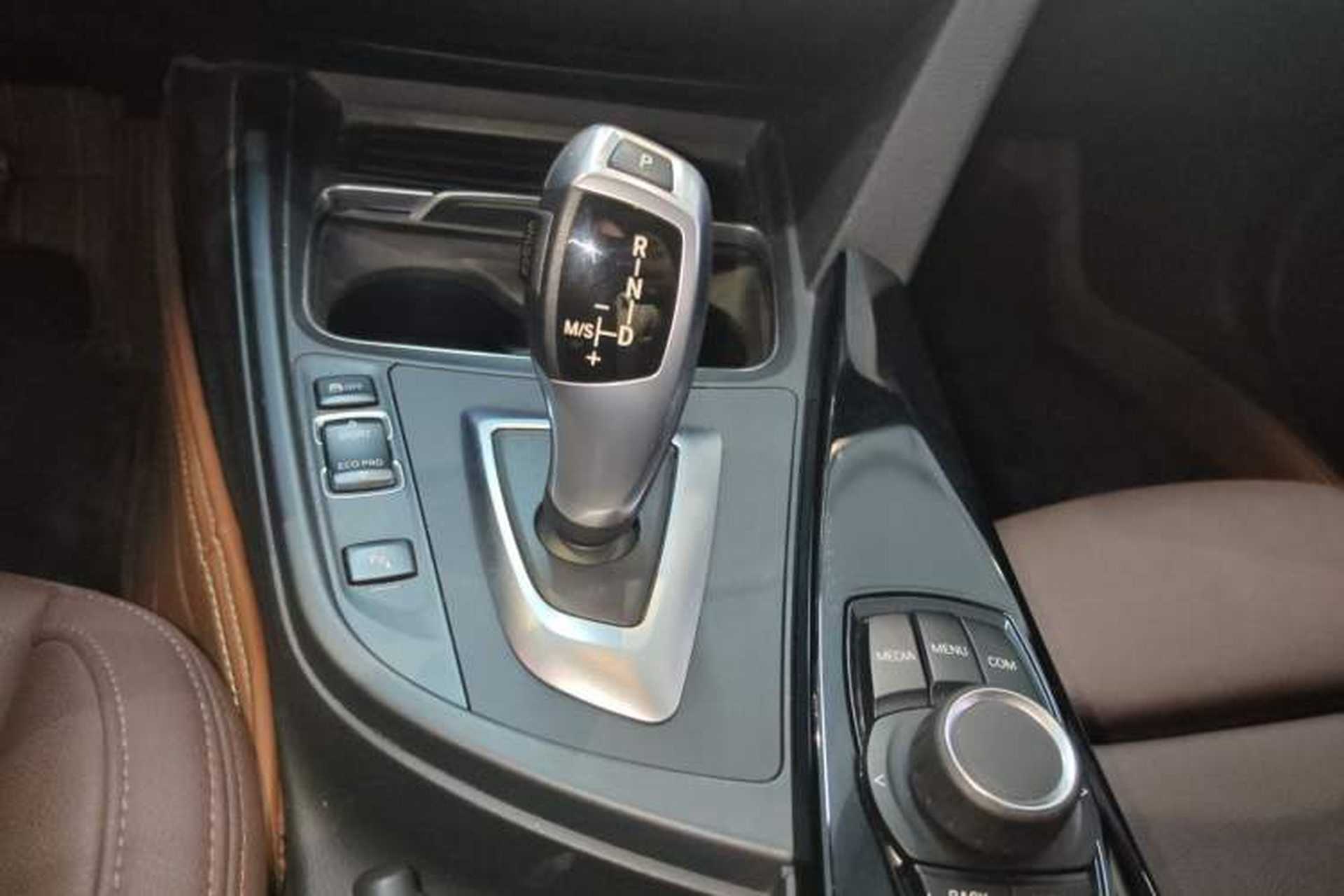 Used BMW 3 Series 2018 320Li Fashion Model Gear Lever