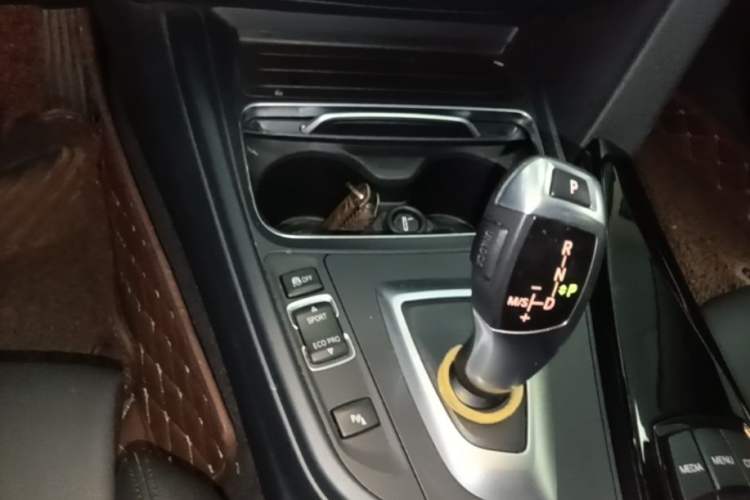 Used BMW 3 Series 2018 320Li Fashion Model Gear Lever