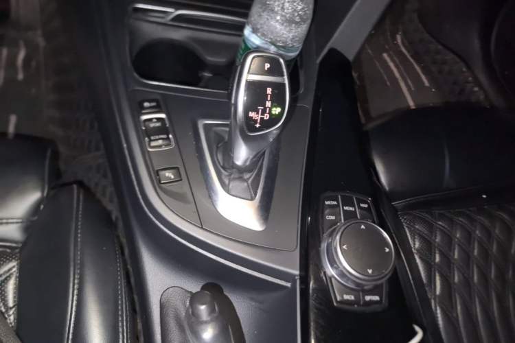 Used BMW 3 Series 2018 320Li Leading Model M Sport Package Gear Lever