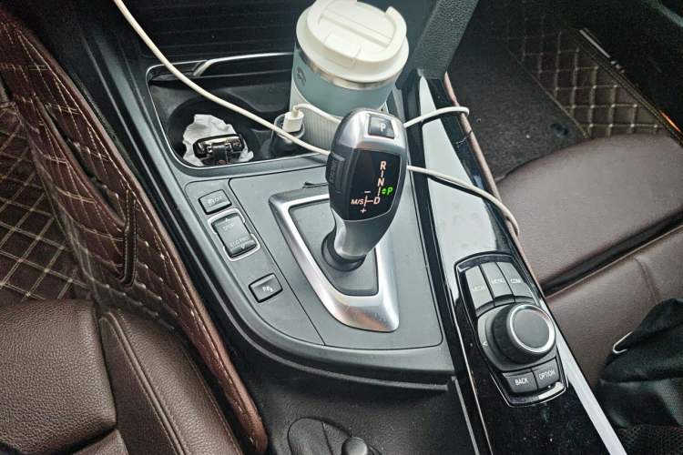Used BMW 3 Series 2018 318i Gear Lever