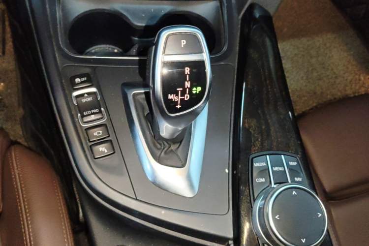 Used BMW 3 Series 2018 320Li M Sport Night Edition Gear Lever