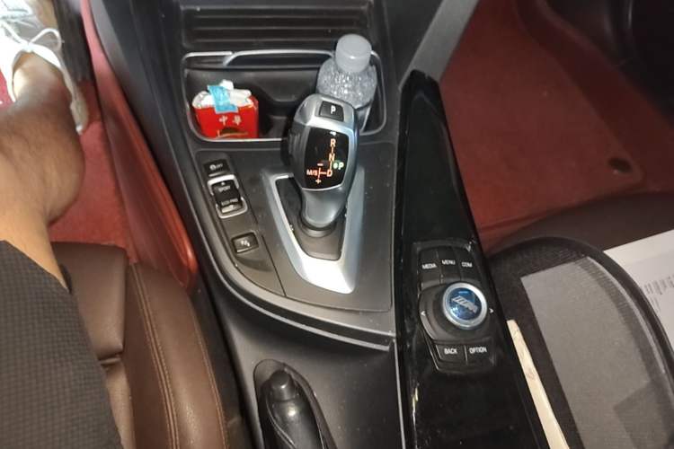 Used BMW 3 Series 2018 320Li Fashion Model Gear Lever