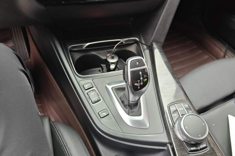Used BMW 3 Series 2018 320Li Leading Luxury Package Gear Lever