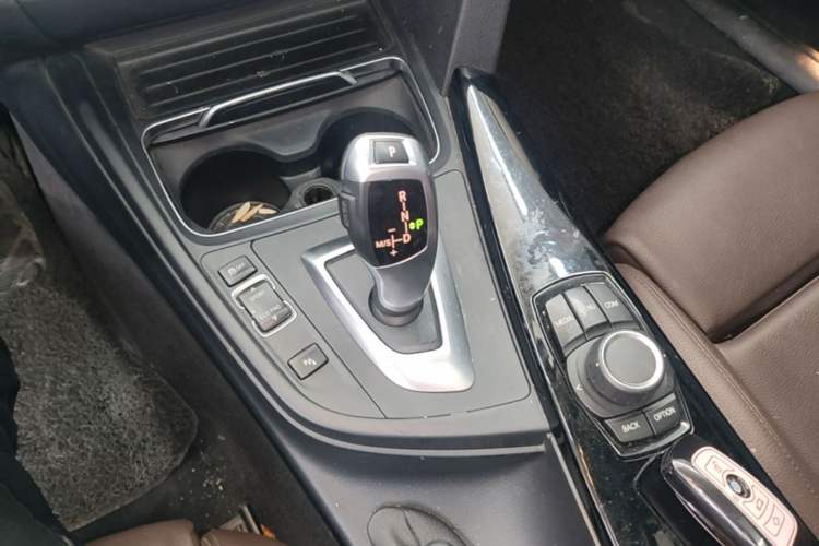 Used BMW 3 Series 2018 320Li Fashion Model Gear Lever