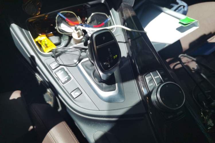 Used BMW 3 Series 2018 320Li M Sport Night Edition Gear Lever